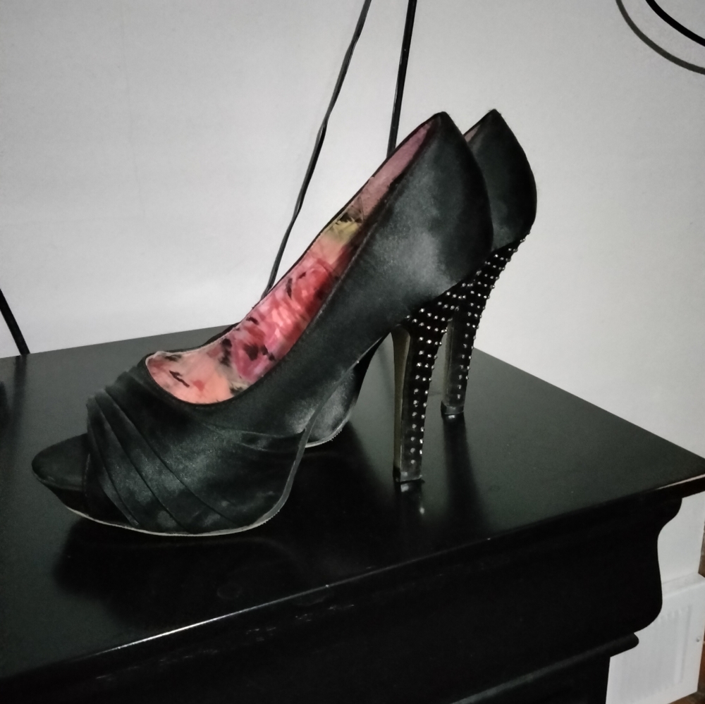 Madden Girl sz 7 heels